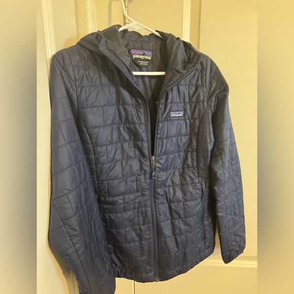 Patagonia Navy Blue CNY-Women's hooded nano puff jacket. Size small - Picture 4 of 6